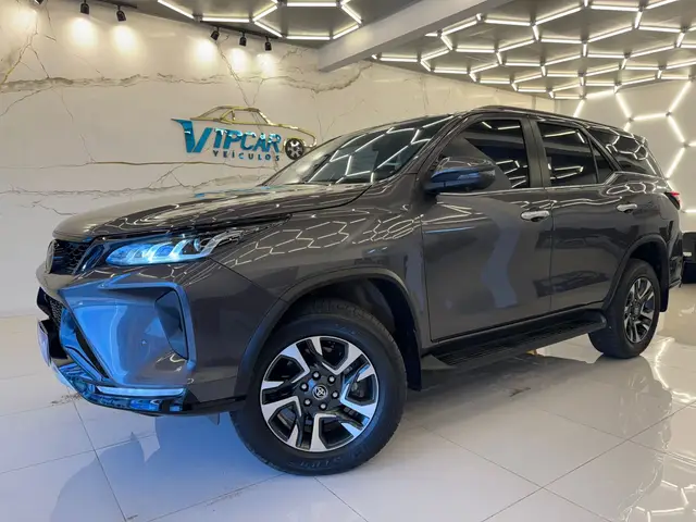 Carro Toyota SW4 2025 Diamond  2.8 Turbodiesel 4x4 (Aut.)