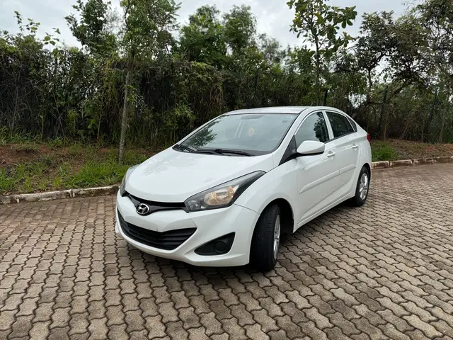 Carro Hyundai HB20S 2014 1.6 Comfort Plus (Flex)