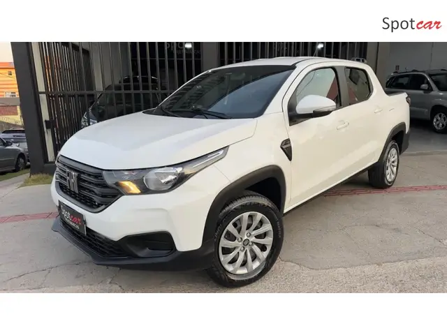 Carro Fiat Strada 2025 Volcano 1.3 Flex 8V CD Aut.