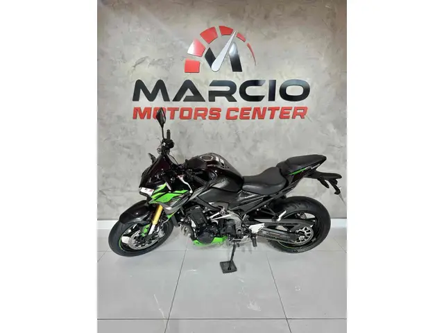 Moto Kawasaki Z 900 2023 R Edition