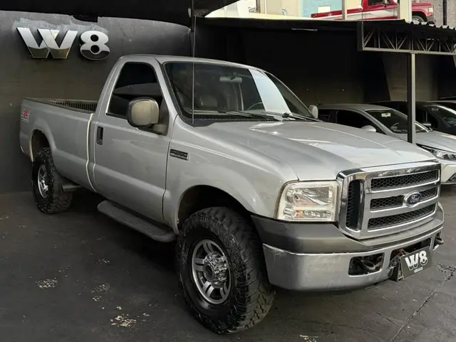 Carro Ford F-250 2011 XLT 4x4 3.9 (Cab Simples)