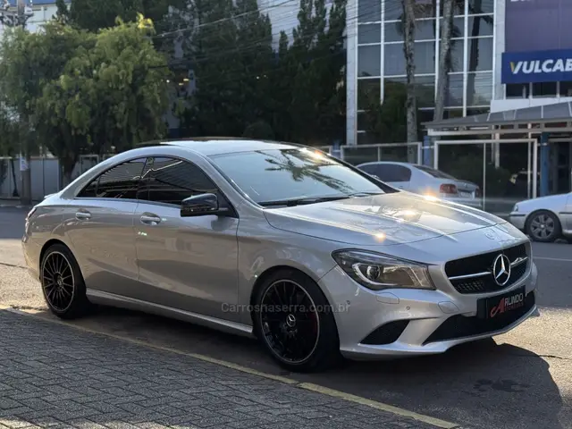 Carro Mercedes-Benz CLA 200 2015 1.6 Urban DCT