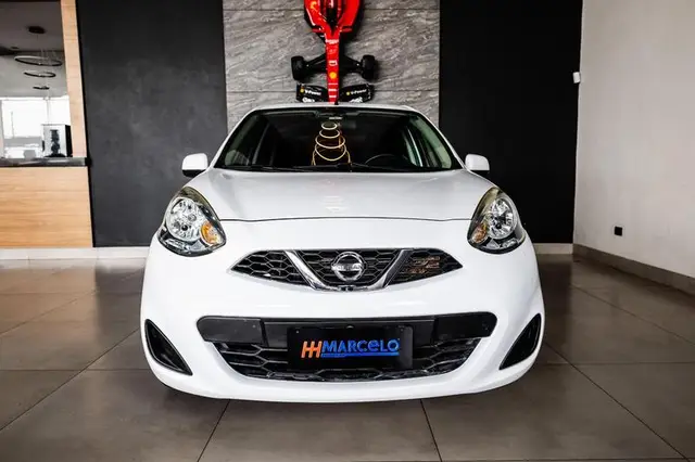 Carro Nissan March 2016 1.0 12V (Flex)