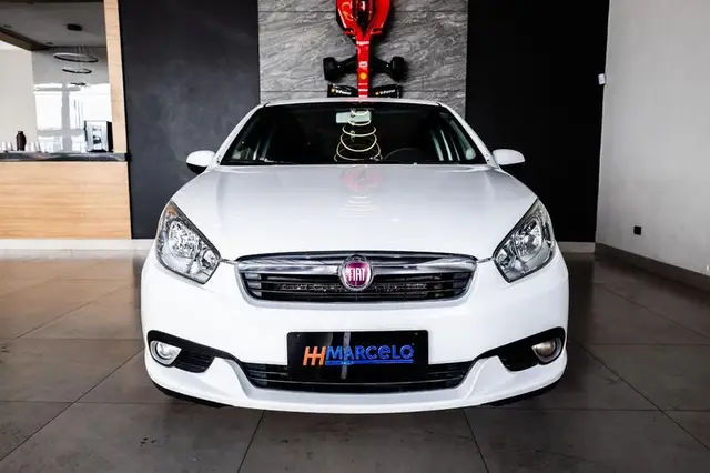 Carro Fiat Grand Siena 2015 Essence 1.6 16V (Flex)