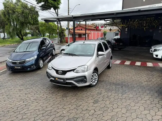 Carro Toyota Etios 2018 X 1.3 (Flex)