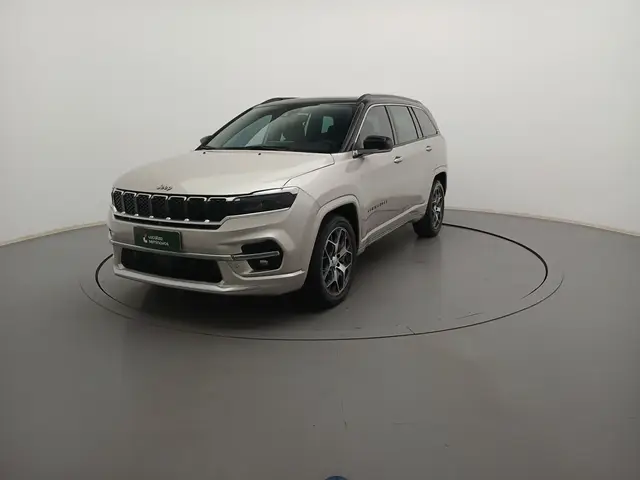 Carro Jeep Commander 2025 Overland 1.3 T270