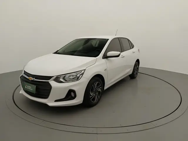 Carro Chevrolet Onix Plus 2024 LT 1.0