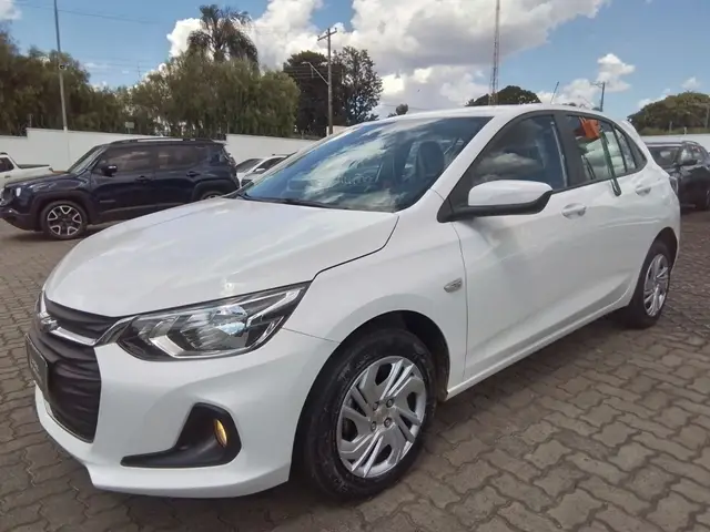 Carro Chevrolet Onix Plus 2025 LT 1.0