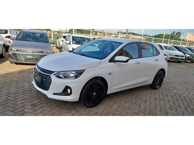 Carro Chevrolet Onix Plus 2025 LT 1.0
