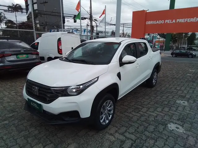 Carro Fiat Strada 2025 Volcano 1.3 Flex 8V CD Aut.