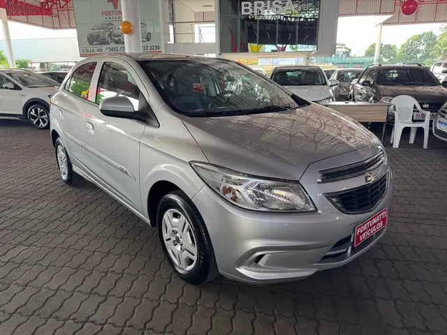 Carro Chevrolet Onix 2016 1.0 LT SPE/4