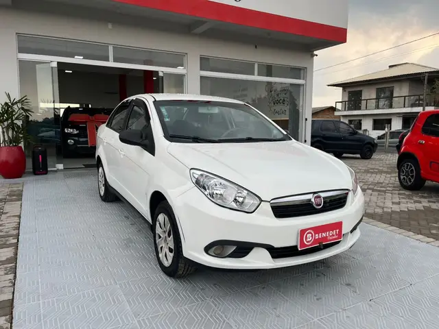 Carro Fiat Grand Siena 2016 Tetrafuel 1.4 8V