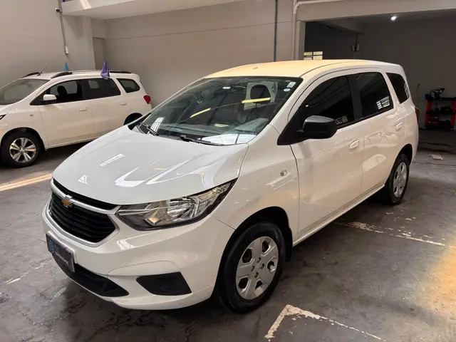 Carro Chevrolet Spin 2024 LS 1.8