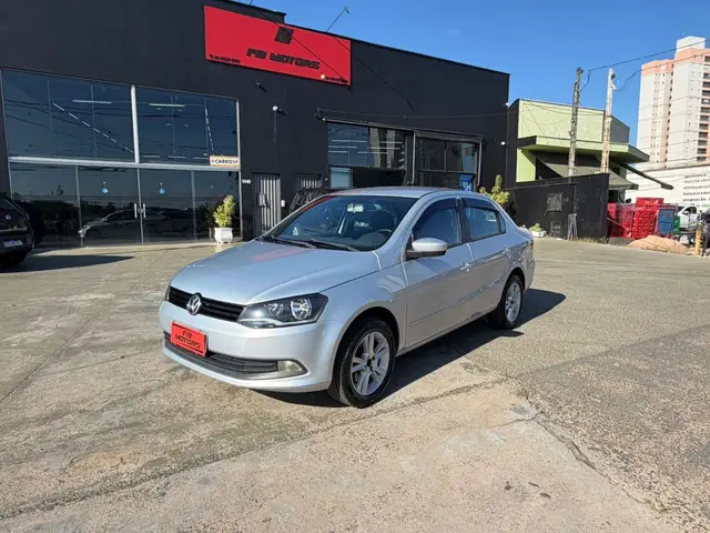 Carro Volkswagen Voyage 2014 1.0 TEC (Flex)