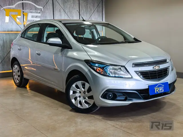 Carro Chevrolet Onix 2016 1.4 LT SPE/4