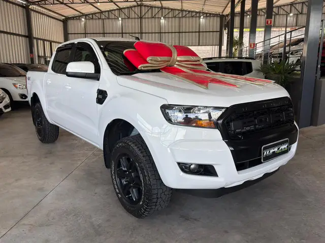 Carro Ford Ranger Cabine Dupla 2017 Ranger XLS 2.2 4x4 CD Diesel (Mec.)