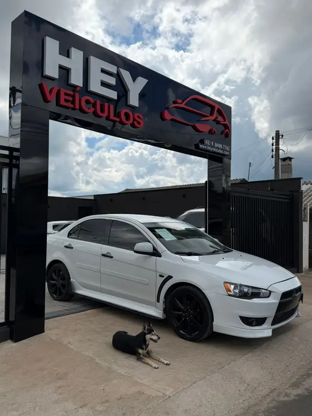 Carro Mitsubishi Lancer 2014 2.0 16V