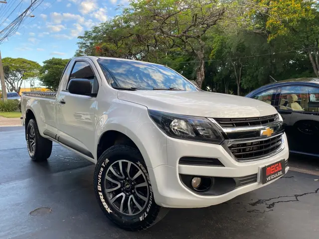Carro Chevrolet S10 Cabine Simples 2017 S10 2.8 CTDi Cabine Simples LS 4WD