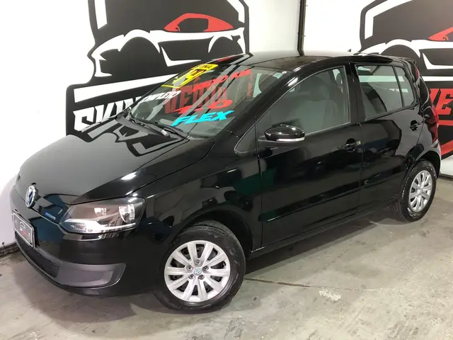 Carro Volkswagen Fox 2014 1.0 TEC BlueMotion (Flex) 4p