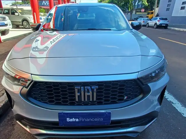 Carro Fiat Fastback 2024 Turbo 200