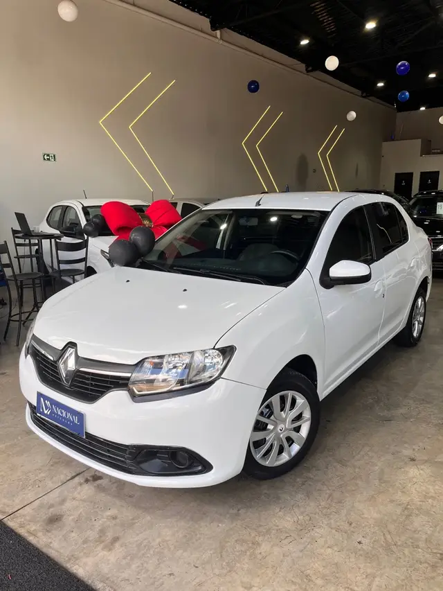 Carro Renault Logan 2014 Expression 1.0 16V (flex)
