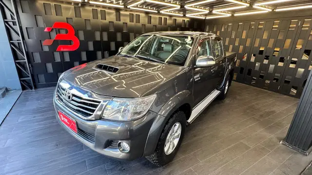 Carro Toyota Hilux SW4 2015 SRV 4x4 3.0 Turbo  (aut)