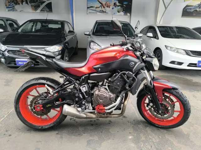Moto Yamaha MT-07 2017 STD