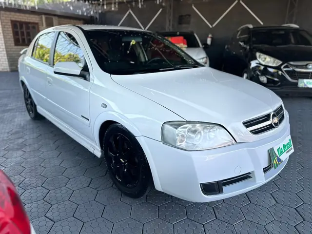Carro Chevrolet Astra Hatch 2008 Advantage 2.0 (Flex)