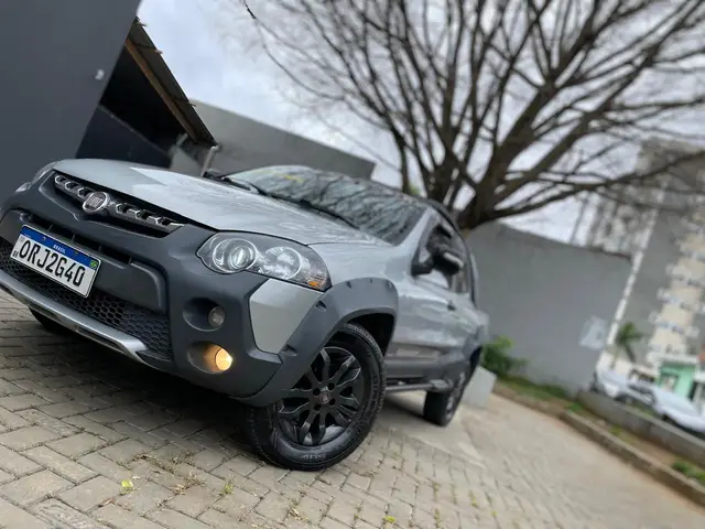 Carro Fiat Strada 2013 Adventure 1.8 16V Dualogic (Flex) (Cabine Dupla)