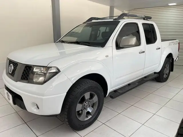 Carro Nissan Frontier 2013 LE Attack 2.5 4X4 (Cab.Dupla) (aut)
