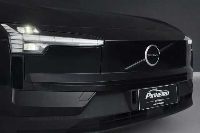 Carro Volvo EX30 2024 Core E40