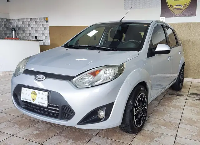 Carro Ford Fiesta Hatch 2014 SE Rocam 1.6 (Flex)