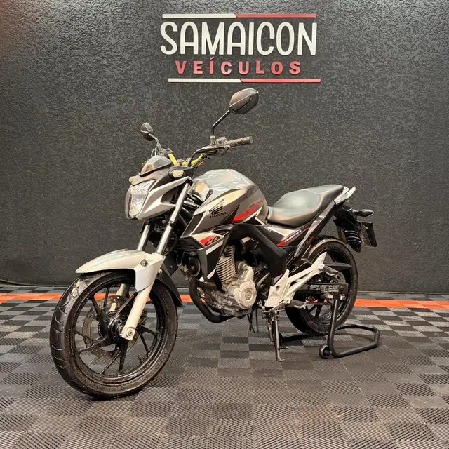 Moto Honda CB 250F Twister 2018 Standard