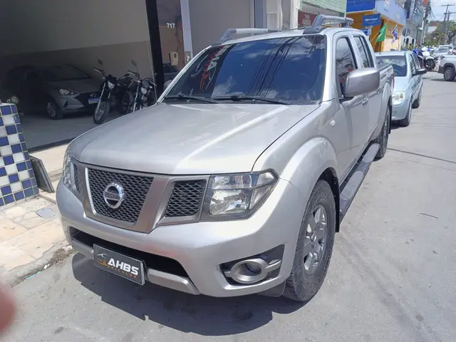 Carro Nissan Frontier 2015 2.5 TD CD 4x2 SV Attack