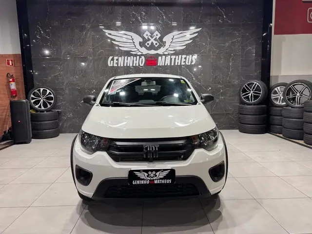 Carro Fiat Mobi 2024 Trekking 1.0