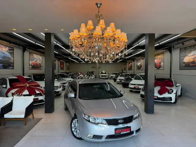 Carro Kia Cerato 2011 SX 1.6 16V 6vel