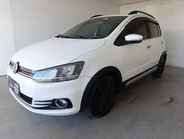 Carro Volkswagen Fox 2016 1.0 MPI Track (Flex)