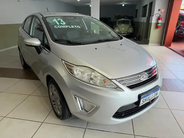 Carro Ford New Fiesta Sedan 2013 SE 1.6 (Flex)