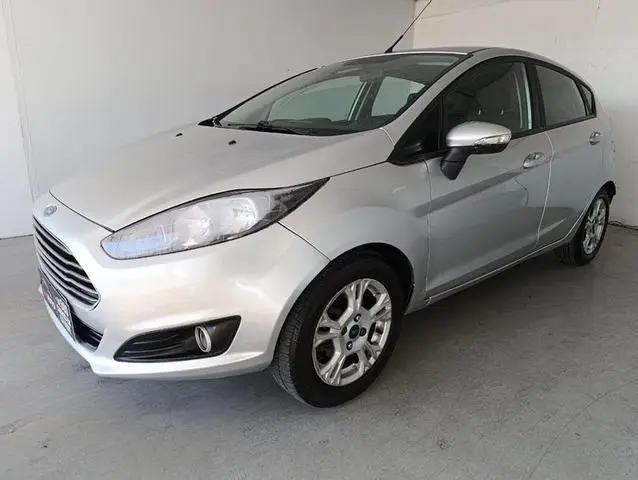 Carro Ford Fiesta Hatch 2016 1.6 (Flex)