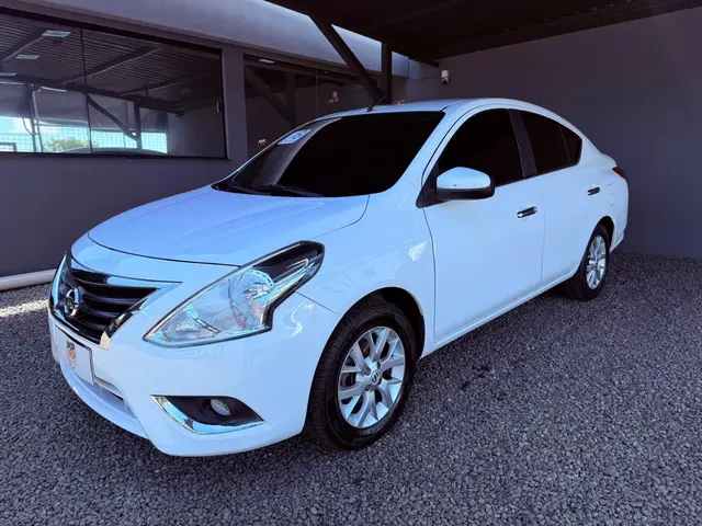 Carro Nissan Versa 2018 1.6 16V SV FlexStart CVT (Flex)