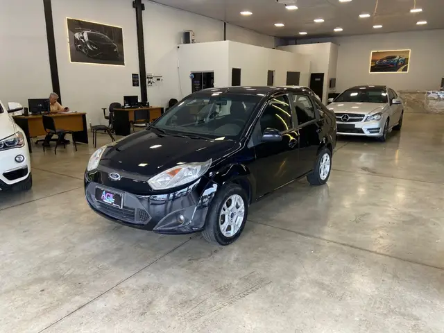 Carro Ford Fiesta Sedan 2013 Sed. 1.6 8V Flex 4p