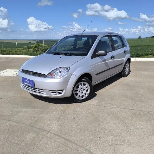 Carro Ford Fiesta Hatch 2007 Personnalité 1.0 8V