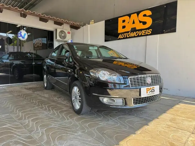 Carro Fiat Linea 2011 HLX 1.8 16V (Flex)