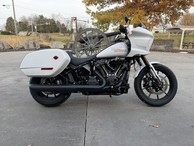 Moto Harley-Davidson Low Rider 2026 ST