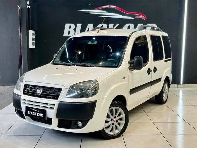 Carro Fiat Doblò 2021 Essence 1.8 16V (Flex)