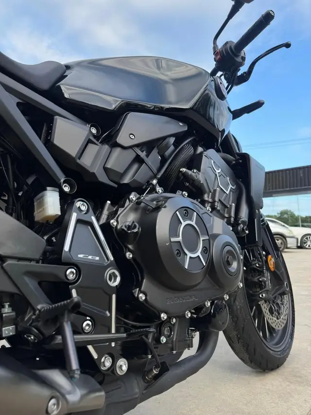 Moto Honda CB 1000R 2023 Black Edition
