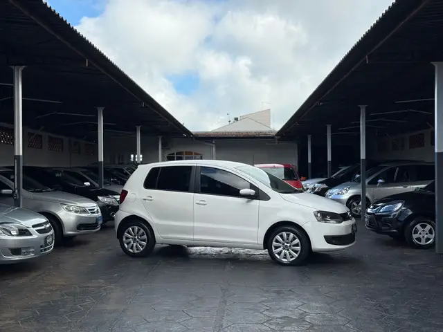 Carro Volkswagen Fox 2013 1.0 VHT (Flex) 2p