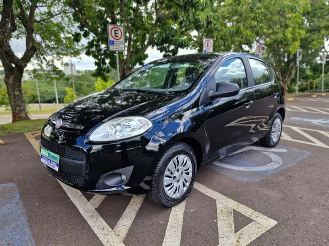 Carro Fiat Palio 2014 Attractive 1.0 8V (Flex)