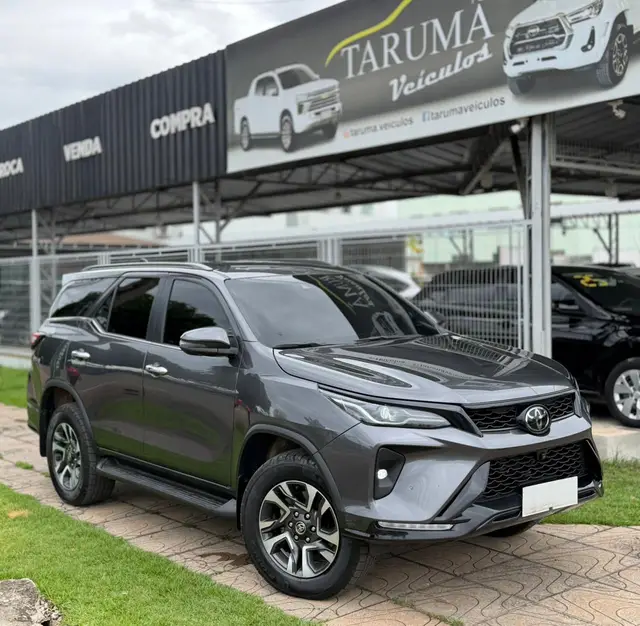 Carro Toyota SW4 2024 SRX Platinum 2.8 Turbodiesel 4x4 (Aut.) (7 Lugares)