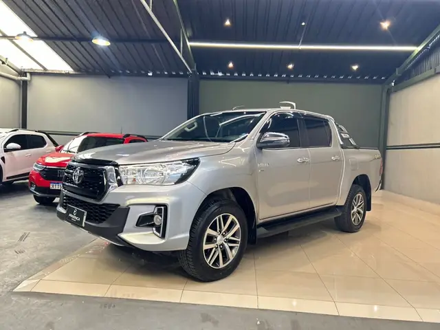 Carro Toyota Hilux Cabine Dupla 2019 Hilux 2.7 SRV CD 4x4 (Flex) (Aut)